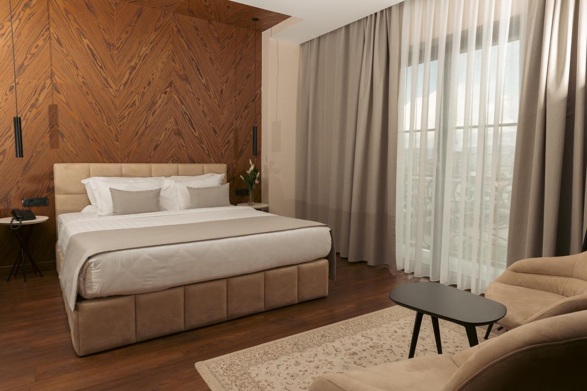 Venus Hotel Lipjan Экстерьер фото
