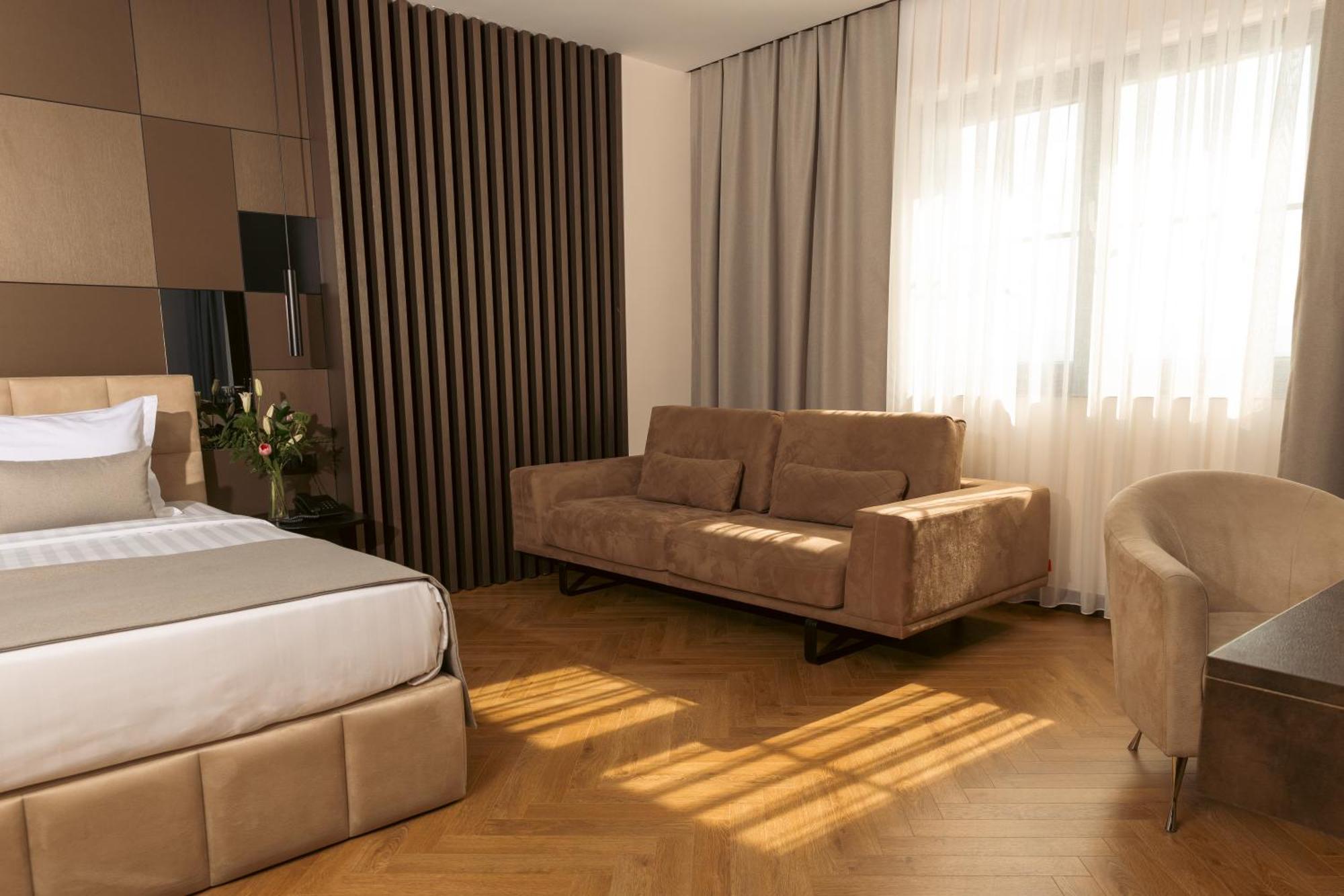 Venus Hotel Lipjan Экстерьер фото